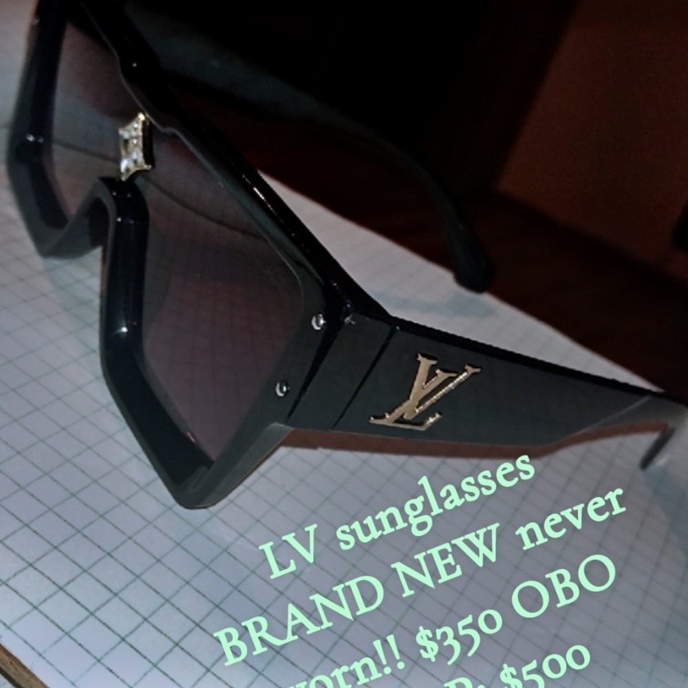 Louis Vuitton Black Sunglasses